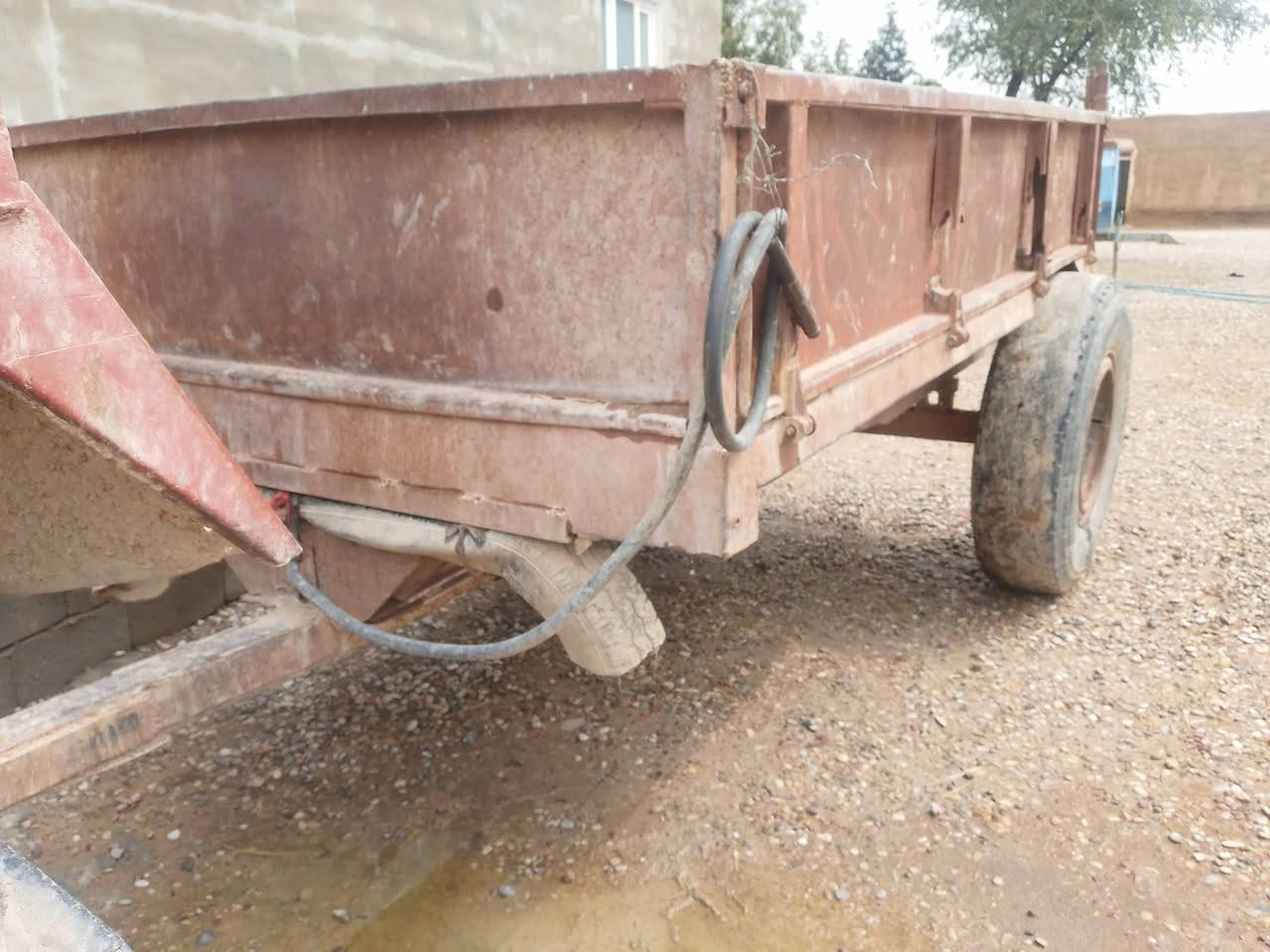 السلام عليكم عربانه سكندريه للبيع تايرات كبار حجم20 مالت حمل مكان قريب قرتبه لتواصل والاستفسار اتصل ع رقم ***********
