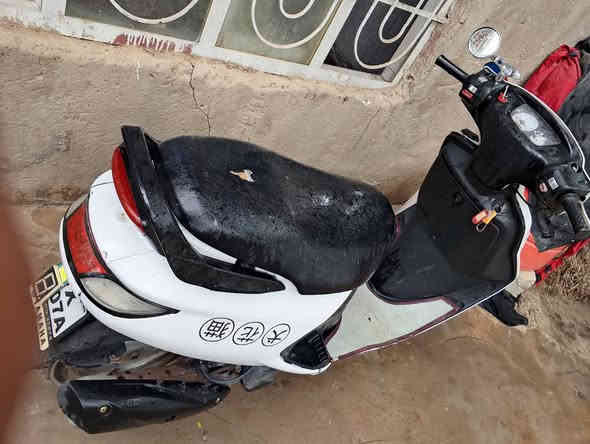 سلام عليكم دراجه فراشه لبيع فول نضافه مفتوحة مره وحده
نكره سلف لايت عالي ناصي زنون
بريكان شغاله ودبلات وتايرات زوج

‏‪***********‬‏
