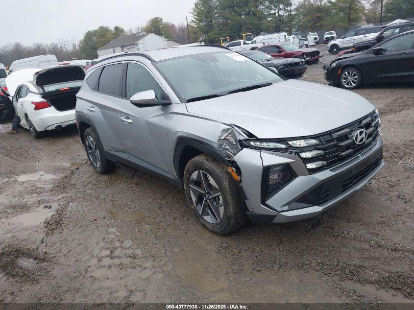 حياكم لله
توسان امريكي حادث. موضح ب صور موعد الوصول ٤٠ يوم الئ الاردن تدخل. شهداء. او حره حسب الرغبه 
2025 موديل. فول عدا الفتحه كشن كهرباء شاشه كبير جنطه شفط 

للاستفسار /***********
