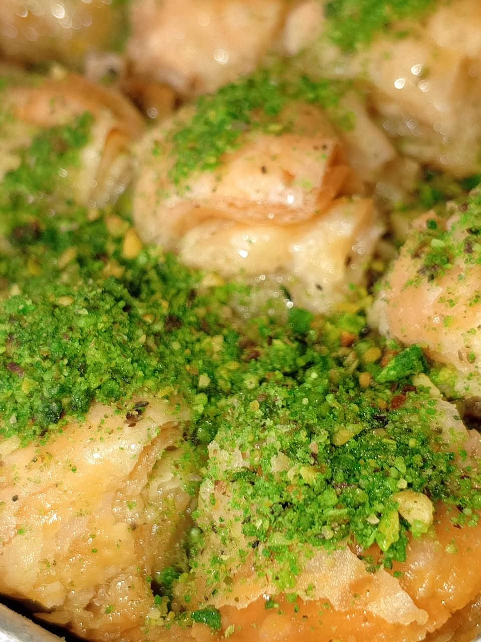 بقلاوة بورما دهن حر… طراوة مثالية وقرمشة فاخرة بطعم أصيل يذوب في الفم بدون أي دهون .
يوجد خدمة توصيل 🥰🥰 
 العنوان/ مفرق سدة الهندية 
***********
***********
