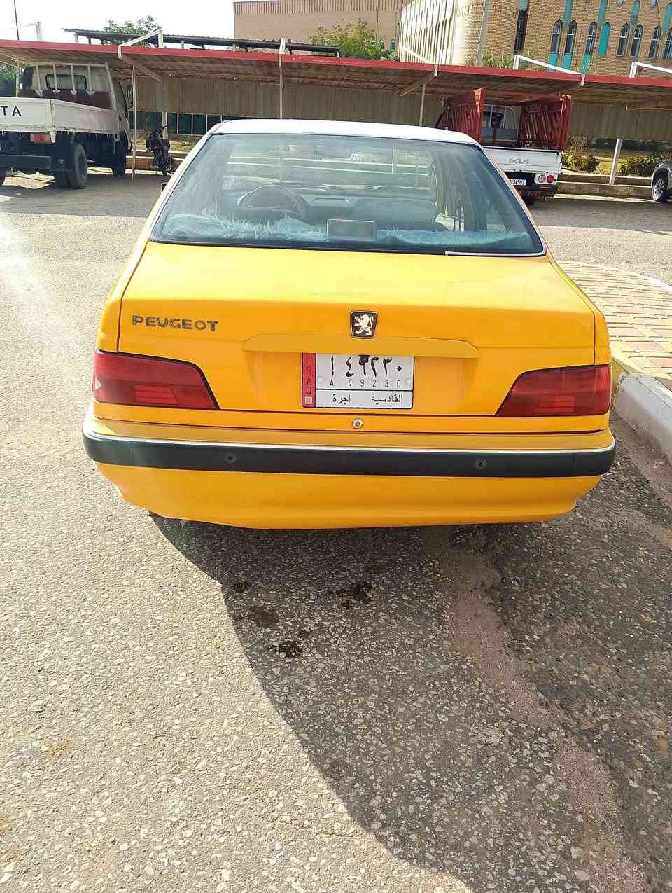 السلام عليكم ورحمه الله.  سياره بيجو باص موديل 2021 رقم قادسيه تحويل مباشره.  السياره كفاله  ما عده جاملغ امامي جهه العبري. مبديل  كير محرك كفاله تبريد حداديه  جاهزه من كلشي.  مكان السياره كربلاء طوريج. لاتصال علي رقم الهاتف. ***********. السعر 65اوبي مجال
