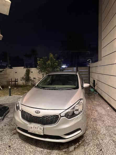 السلام عليكم  
❗️للبيع كيا سيراتو 2016❗️
بداية ً السيارة ماخذها زيرو بال2017يعني السيارة صارلها8سنوات على ايدي ،لا من شخص لشخص ولا تحتار شتعرف شبيها ما بيها ..
حاليا الطخات البيها واضحة بالتصوير طخات بسيطة جدا
اما سابقاً بيها طختين 
السيارة امانة الله ما متعوبة ومداريها على اخر حبة
ولا تعبانة بالمشي فقط108كم
رايدها ب1️⃣1️⃣9️⃣وبالعافية مقدما عالياخذها
لحد يكسر بسعرها ما عجبك السعر دور وتلكة هواي سيارات تعبانة اما هاي فصعب تلكة سيارة بهيج نظافة وهيج سعر🤍.
*********** //بغداد /الزعفرانية 
باقي تفاصيل السيارة بالخاص…
