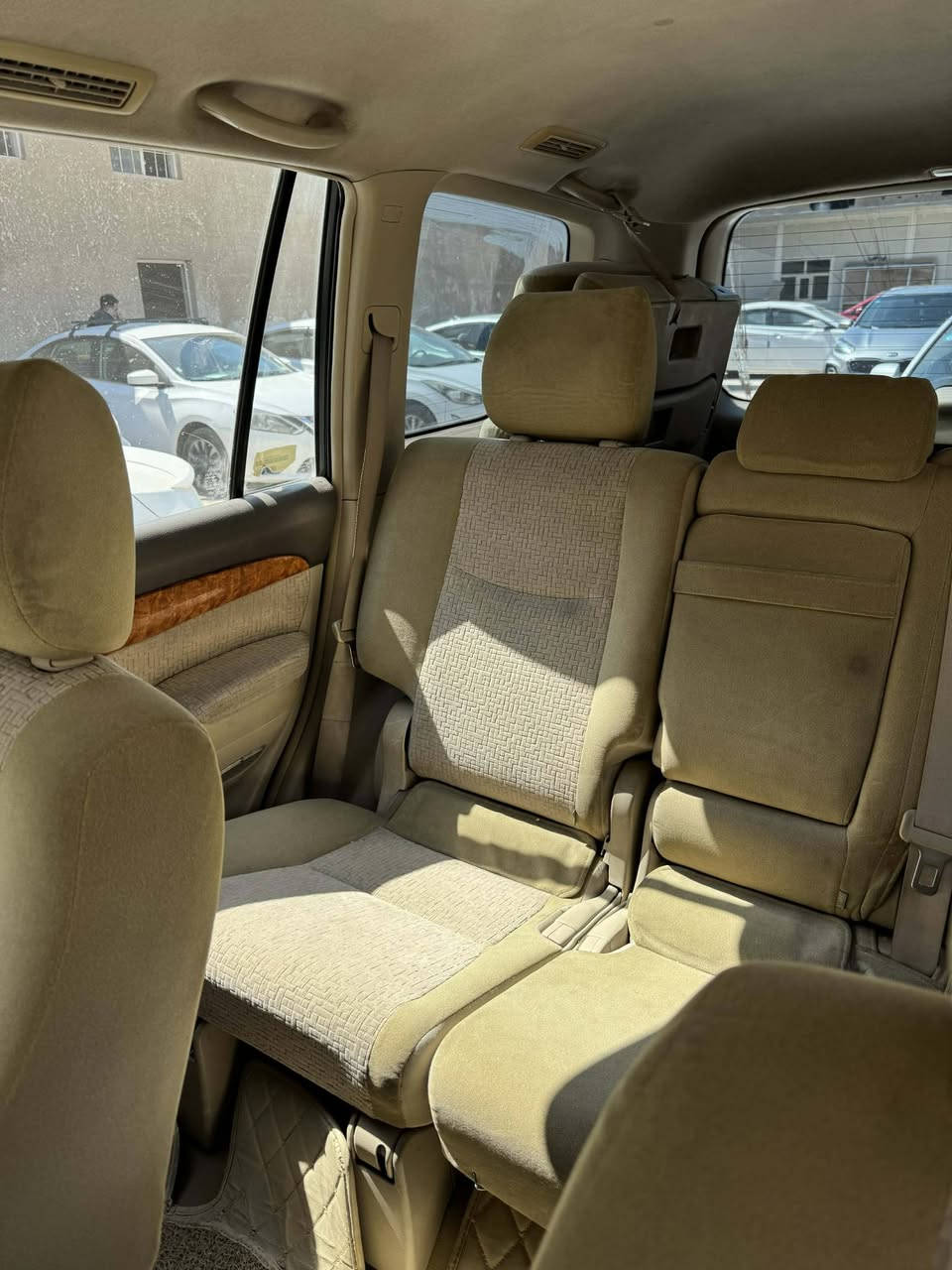 السلام عليكم برادو 2007 خليجي مكينه 2700 رقم بابل مميز بيه صبغ شي قليل بجاملغ الخلفي فقط الباقي كفاله عامه من شخط وصبغ وبارد مكينه وكير عشركه شرط داخله شركه اي نقص مابيه جديده كلش السعر 150وبيه مجال مكاني بابل ***********
