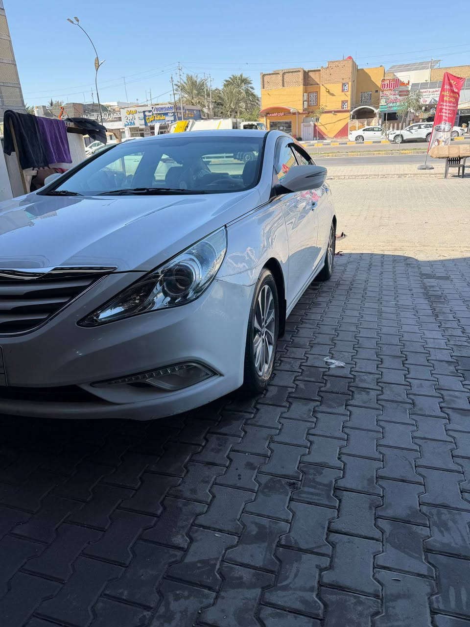 سوناتا موديل 14 سياره تخم تاير باتري جديد مكينه مامفتوحه جاهزه حداديه فقط صبغ بل دور وبارد بل جاملغ  السعر المطلوب 136 وبيهه مجال الرقم***********
