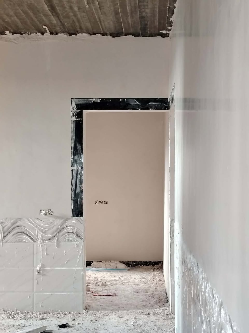 متواجد بسديره خابر وتدلل كادر لباخ جص من الموصل شغل عل مسطرة البيت يطول ٣إيام المبيت ابنفس البيت النشتغلو التزام بالموعد وأتقان بالعمل مواصفات العمل حسب الطلب تنعيم جام وصور كدام العين  ومن الله التوفيق للجميع☺️تحياتي للجميع🙂 لمكمل سراميك ايتصل🙋***********👌***********
