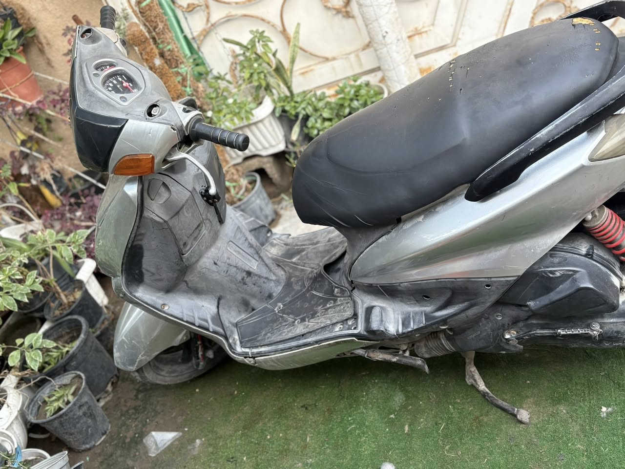 سلام عليكم سكنس نثيه 140 دراجه نضيفه سعر 450
الشعب 
***********
