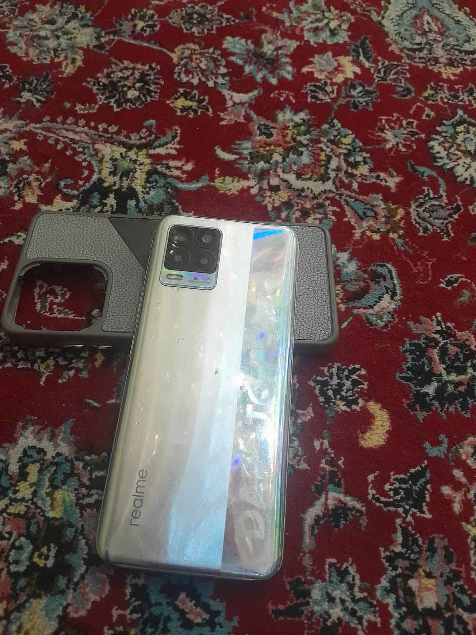 ريلمي ٨ برو ذاكره ١٢٨ ب١٥٠ وبي مجال ***********
