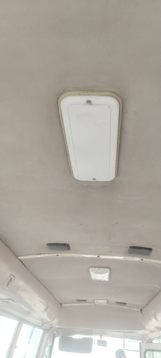 سلام عليكم للبيع كوستر صيني ٢٠٠٥ مكينه كير ياباني جمره منضومه غاز ٨٠لتر ويل ناصي تحويل مباشر مكان بغداد جسر ديالى *********** سعر ٩٥ بيه مجال
