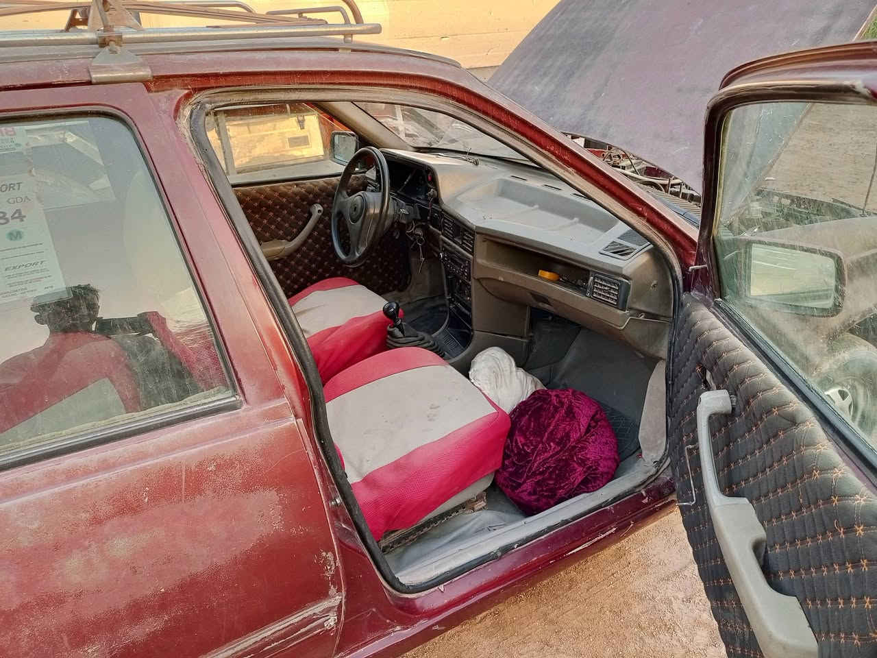 السلام عليكم سياره للبيع اوبل كاديت رقم نجف سنويه بعده مامنتهيه سياره مكينه كير حداديه خير من الله مكان ناصريه مركز السعر 14 وبيه مجال رقم الهاتف ***********
