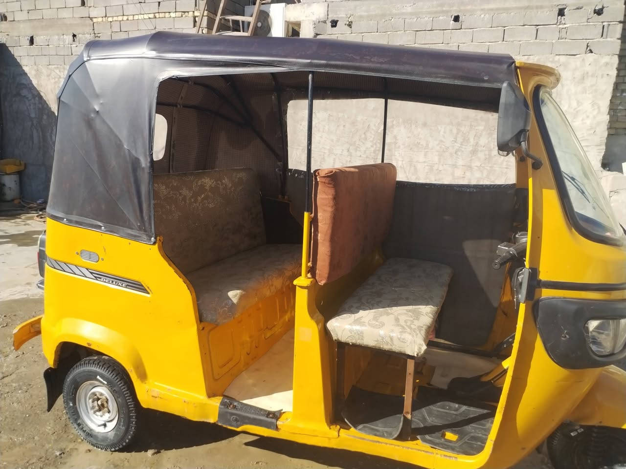 السلام عليكم تكتك تي في اس 2021 الوجبه الاوله بدون بيبان رقم وسنويه بغداد بسمي تجفيت شركه قبل سبوع مجفتها كلج جديد اكسل جديد عنبار رئيسي جديد بنزات جدد عنابير جدد فلنجات جدد غمشيات جدد تكتك مال جناي كله جديد البيها العنوان بغداد احي اور سبع قصور وهاذا رقمي *********** واتساب فقط 
السعر 6 مليون وبيها مجال الطيبين 
اخوان الماعاجبه السعر لا يعلق ويطلع حجي من يمه السوك كلشي بيه رحمه الموتاكم
