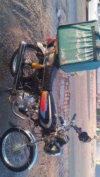 دراجه نضيفه ومحركه صالي شهر من ماخذه وبي ضمان 3اشهر حتى وصل الضمان انط...