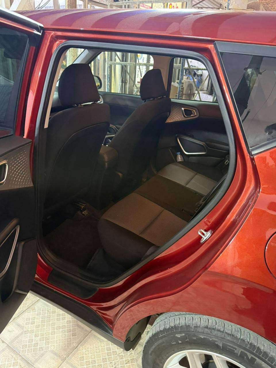 سلام عليكم عندي صول للبيع موديل 24 امريكي حادث جاملغ وباب محرك دوش 2000 رادارات  قياده ذاتيه توقف ذاتي وهواي بيه مواصفات ماشيه 35 بسمي مرقمه ذي قار تحويل ثاني يوم سنويه لل 31 توني رقمته رقم انكليزي مكاني ناصريه مركز سعره 157 وبيه مجال للاستفسار الاتصال أو وات ساب ***********
