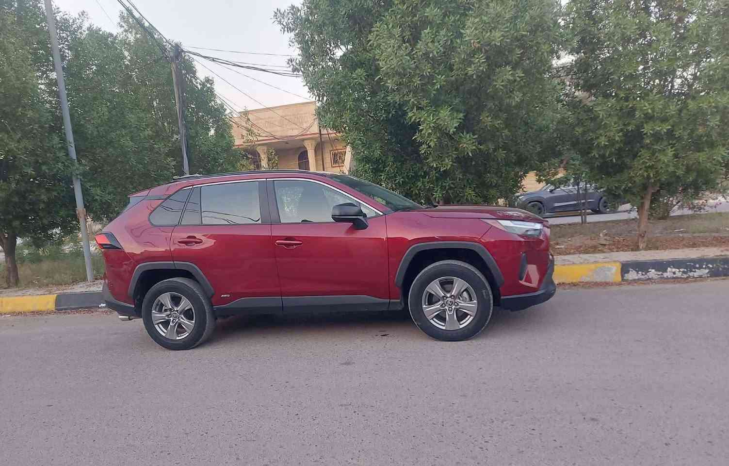 السلام عليكم 
للبيع راف فور موديل ٢٥ وارد امريكي رقم 📱 بغداد باسمي فئة le علامة سودة ماشية ١٥ الف السيارة مكفولة من التبديل بدون دواخل بيها صبغ بحافة البنيد جدا بسيط وصبغ قليل بمقدمة الجامرلغات ايرباك بردة فقط بيع او مراوس حسب القناعة سعرها ٢١٥ ورقة للاستفسار ***********
