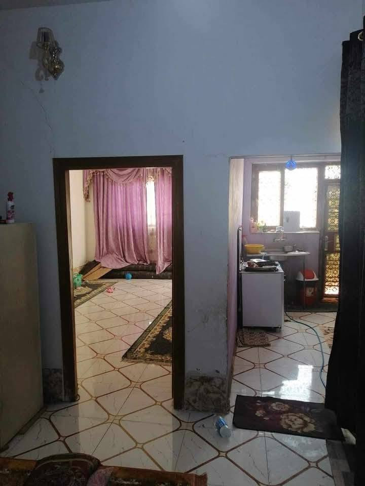 بيت للبيع على طريق السنيه مساحة مساحة 150م بناء 3غرف وصاله مطبخ واستقبال وحمام طارمه حلوه تفاصيل أكثر على رقم *********** واتسب
