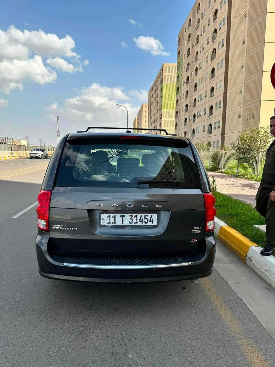 سلام عليكم
دوج كرفان 2018 sxt 

ماشيه 138 الف 

سياره نظيفه 3 قطع تبريد 

تايرات جديده 

رقم بغداد 

بيبان خلفيه كهرباء و صندوق كهرباء

جام 6 كهرباء 

تشغيل عن بعد 

تحكمات استيرن 

ولا قطعه مبدله كله بلادي  موضح صور الحادث 

سعر (165) بيها مجال بسيط 

للتواصل على واتساب ***********
