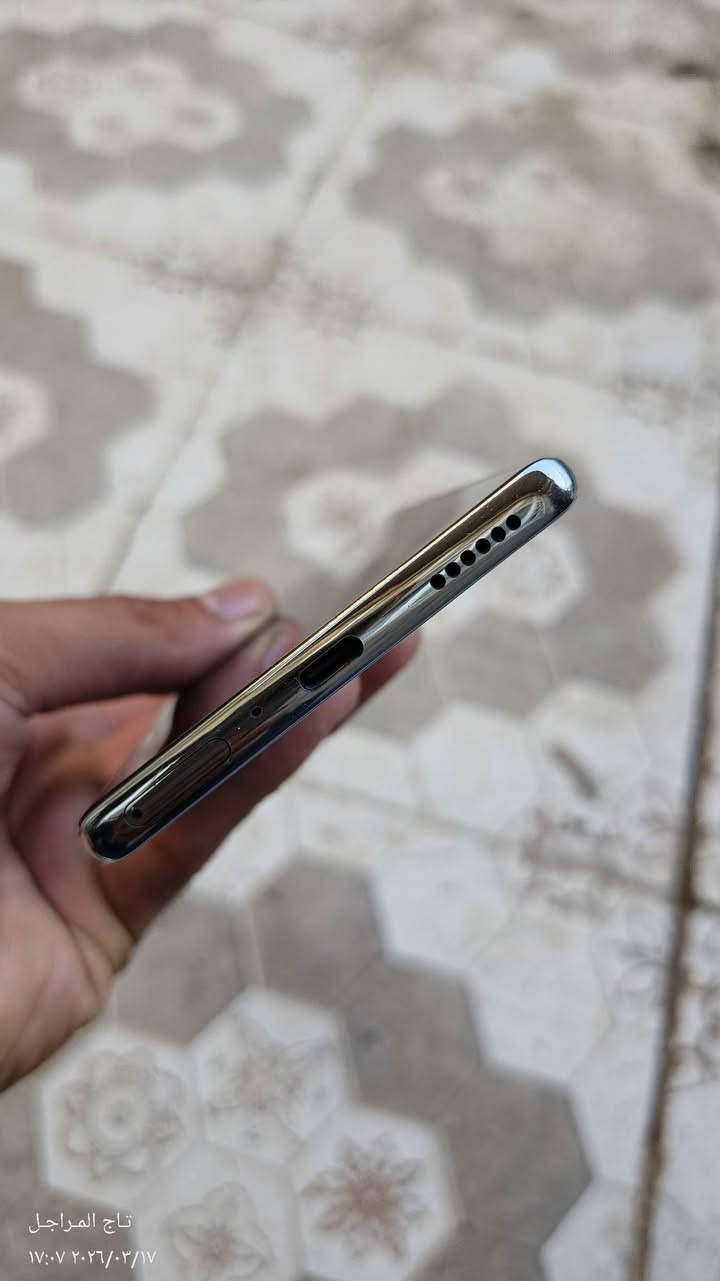 سـلام عليكـم
@للبيع جهاز كومون 40 برو G5 
نضافه 100% 
ذاكرا 256   رام 16 
السعر 300 
كوت حي الجهاد 

***********
