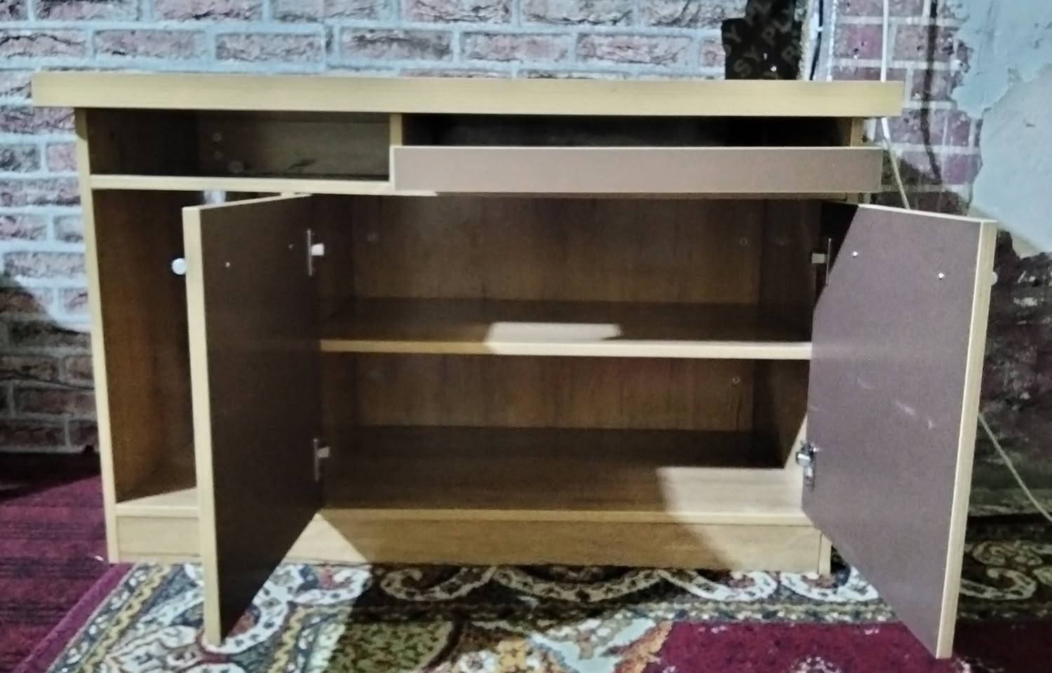 ميز (مكتب) صاج نضيف
السعر 60
***********
