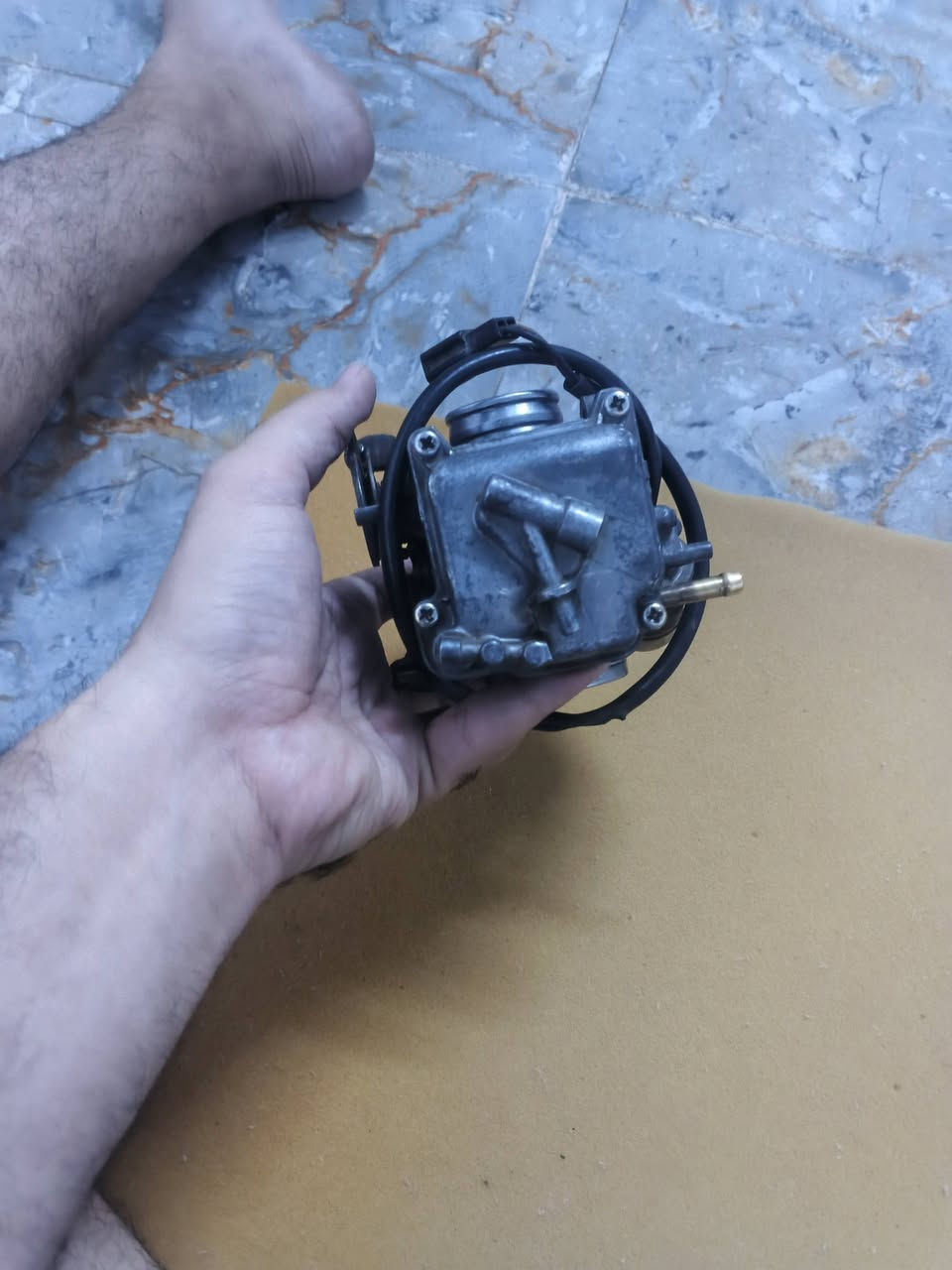 كابريتر بريز تاخذه عل شغل 40 الف بي مجال ***********
