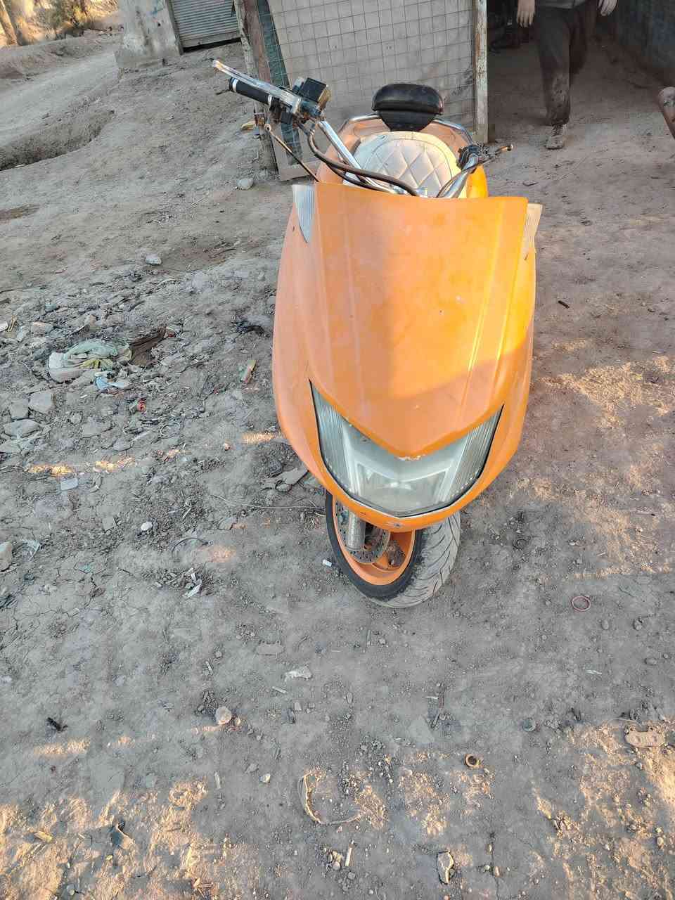 سلام عليكم داراجه البيع؛شغاله بيها نقص باتري قمجي سكليتر السعر 250وبيها مجال بسيط مكاني ابو غريب ***********
