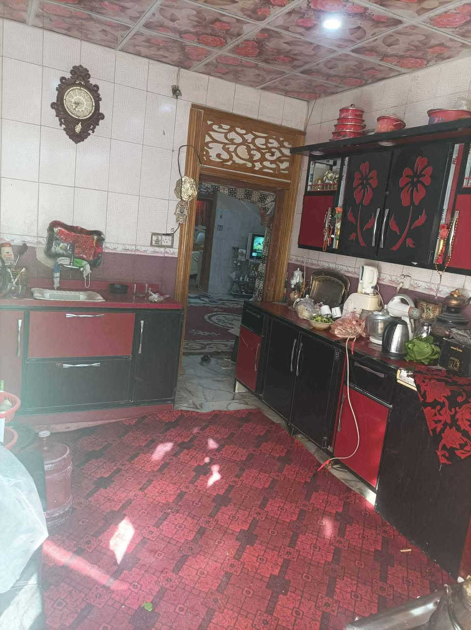 بيت طابو زراعي سند الوردية حي الرضا 2 خلف مدرسة غريب طوس المساحة 200 متر اربع غرف نوم السعر 85 قابل للتفاوض .*********** . زيد وتوت
