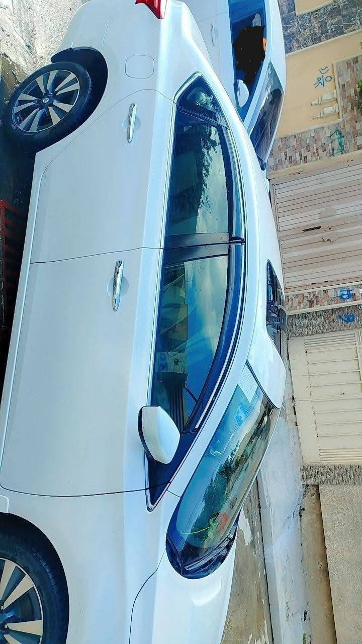 سنترا نيسان ياباني فول توماتيك وارد امريكي لون ابيض محرك1800 لون داخل اسود رادارات امامي وخلفي بصمة تشغيل وابواب وصندوق.يوجد فيها كابون بنزين رقم نينوى الماني سنوية باسمي تحويل اتريد او وكالة قطعتين تبديل بأمريكا باب وجاملغ يسار تبريد وتدفئة شغال السعر105 للتواصل***********
***********
