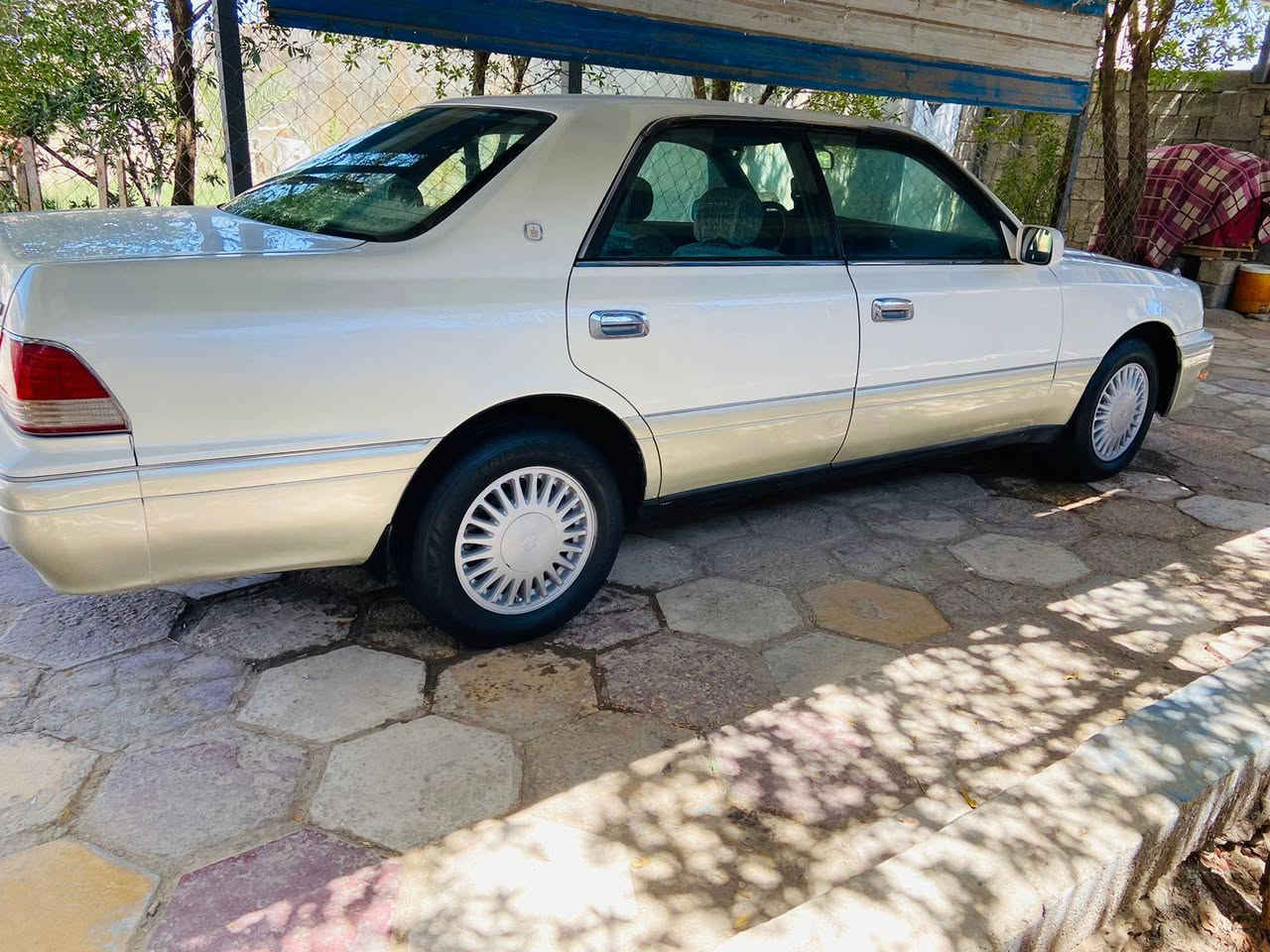 السلام عليكم للبيع او موراس   راس الثور  موديل ٩٨  سنويه جديده ل ٢٠٢٩ بسمي مكينه في في تي ثنين ونص فيشه وحده  سياره مكفوله من الكص والنقل جثه والصبغ والخياس  والصوليات  تخم تاير جديد حداديه جديده تبريد ثلج لايت زنون  دواخل كارتون مكاني  قضاء الرفاعي للاتصال ***********   ***********
