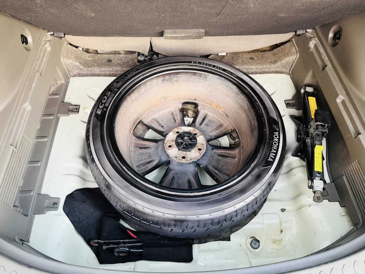 اللهم صل على محمد وال محمد
السلام عليكم إلى عشاق الجديد 
كيا سبورتج موديل 2015 فول مواصفات خليجي 
ماشيه 160 الف محرك 2400 دوش 
شرط ما مفتوح بيه رش بصيط جدا بلهلال الخلفي 
شرط تجميل قطره معجون ما بيه الباقي مكفوله 
ضربه وصبغ وتبديل وفتح والخياس سياره جديده 
جدا جدا مواصفات بنو رامه شاشه كأمره بلمرايه 
مرايات شفط لد امامي نيكل بلاد شاره بلمرايه 
ويل كب كروم تبريد خلفي يدات نكيل بلاد 
حساس خلفي محرك 2400 دوش برغي ما مفتوح 
بيه سياره مال جناي ترايه كلش حلو رقم بصره 
مشروع وطني تحويل ثاني اليوم السعر 153 
مكان السياره الناصرية المركز الشراي يتصل 
***********
