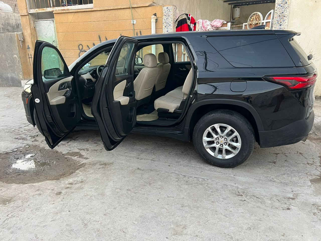 السلام عليكم
للبيع ترافيس
موديل 2023
وراد امريكي ضربته كلش خفيفه 
السياره توه داخله رقم بصره بسمي
مواصفاته  LT
سياره كلش جديده 
ماشيه72000  ألف 
السعر 270ورقه وبيه مجال 
كامره خلفيه
شاشه 
رادار 
نضام مسار
هوايه بيه مواصفات والجناي يعرف مواصفاته 
مكان السياره البصره العاليه

***********
