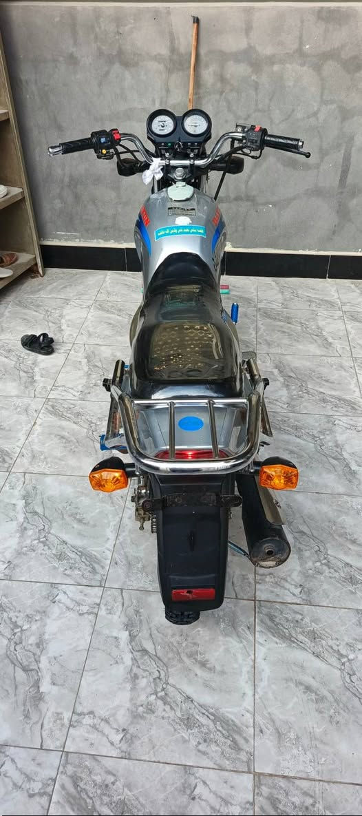 دراجة دايوان عضم 

موديل 22اوراق اصولي 
مكفولة كهربائيات ومحرك 
عنوان كربلاء حي نصر سعر 1100
رقم الهاتف ***********موجود وتساب
