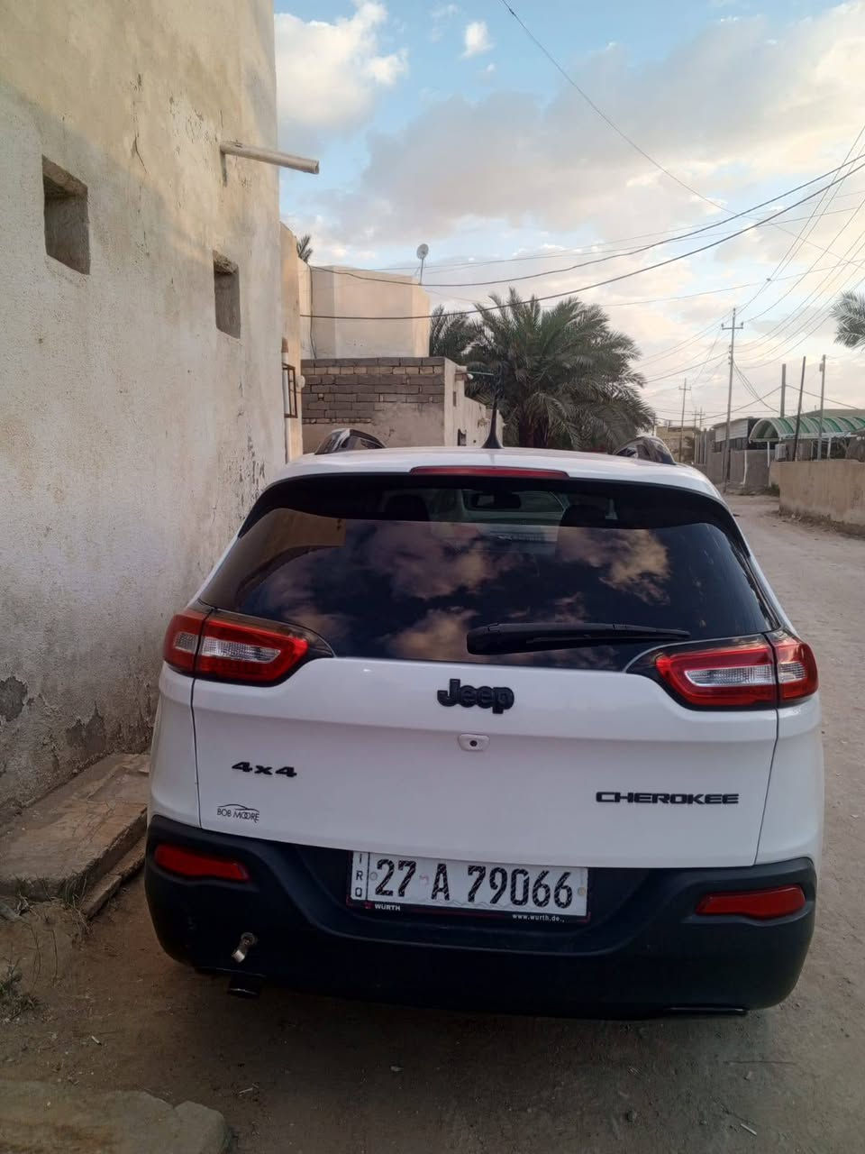 السلام عليكم جيب بزون موديل 18 ضررها جاملغ مبدل وصبغ نص من البنييد رقم دولي بسمي مداور ثاني يوم سياره مكينه 4سلندر المرغوب 2400 دوش  كير 9 نمر رياضي  تبريد قطعتين هواي مواصفات بيه بعد سياره جاهزه كير مكينة حداديه تخم تاير تبريد ترايك وين ما يعجبك سعرها 138 وبيه مجال بسيط مكاني ناصريه مركز الشراي يخابر مامتواجد على النت ***********
