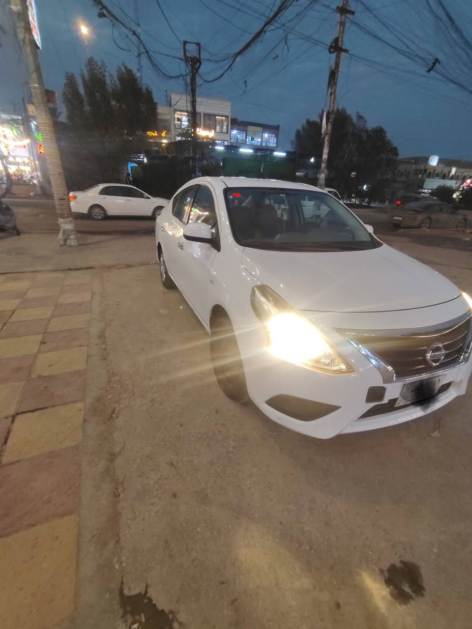 سلام عليكم نيسان سني 2018
هندي بيه طخات قليله كلش مكفوله من صبغ وتبديل
تبريد خير من الله 
ماشيه 116
معروضه 102 وبيه مجال 
مكانه بغداد البلديات .
***********
