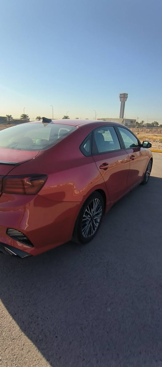 السلام عليكم فورتي GT LINE موديل 2024 رقمها بغداد باسمي السياره بدون دواخل مكفوله لغد وشاصي شخط مابيهن الصبغ مالتها دعاميه وبنيد مبدلات اصليات ام اليبل ومصبوغات بيها بارد بسيط بل باب الخلفي شي بسيط السياره بدون ايرباك صور الحادث موجوده بل منشور السياره جديده مكينه كير كفاله مكان السياره بسمايه سعرها170             واتساب. ***********
