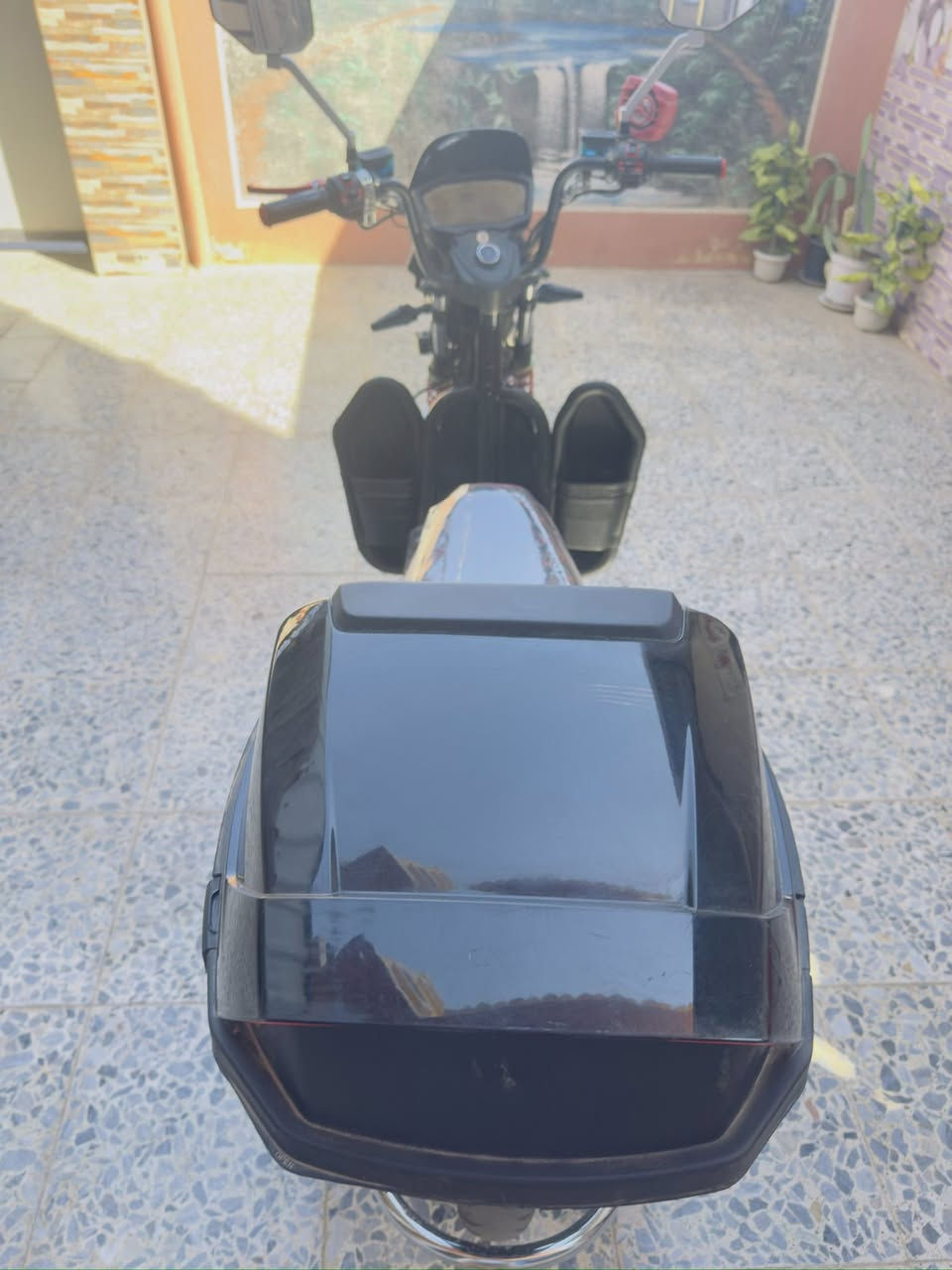 السلام عليكم جبلي كوري ام ار موديل 2026 صارله 5 اشهر من طالع من الجمعية 6 بطاريات على الفحص الماطور بصمه وتشغيل عن بعد كلشي بي شغال نقصه بس اللد اللي على اليسره انكسر ومالكيته مكاني الجولان حجز ومراوس ماعندي
السعر 575 وبي مجال سعر ببلاش 
***********
***********
