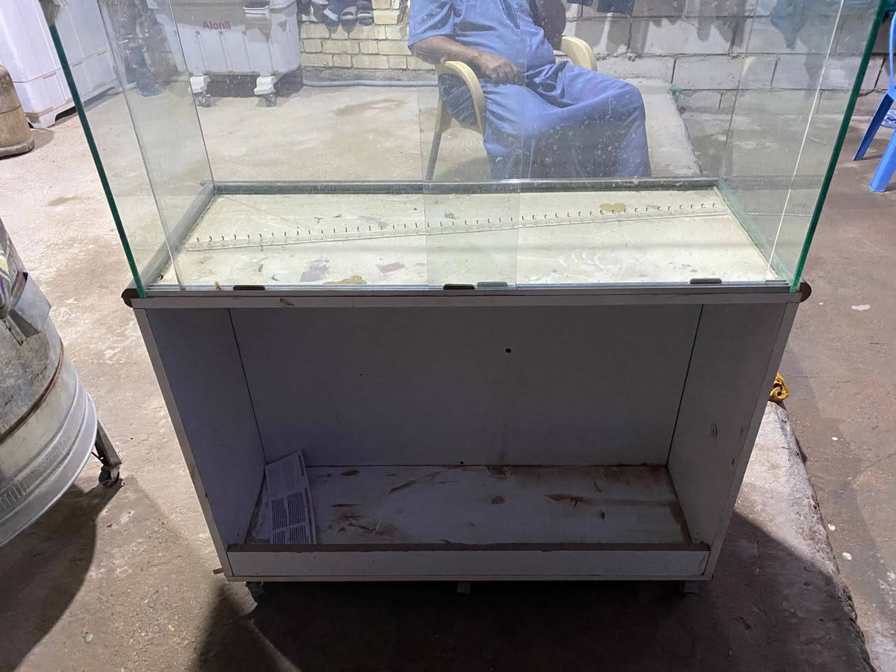 سلام عليكم ميز جام خانة للبيع
مالت كوزمتك نضيف ستوني مفصله 175
بيش ايفيدك كول


**إذا كنت صاحب هذا الإعلان وتريد حذفه لأي سبب، رجاءا أرسل رسالة إلى الدعم الفني**