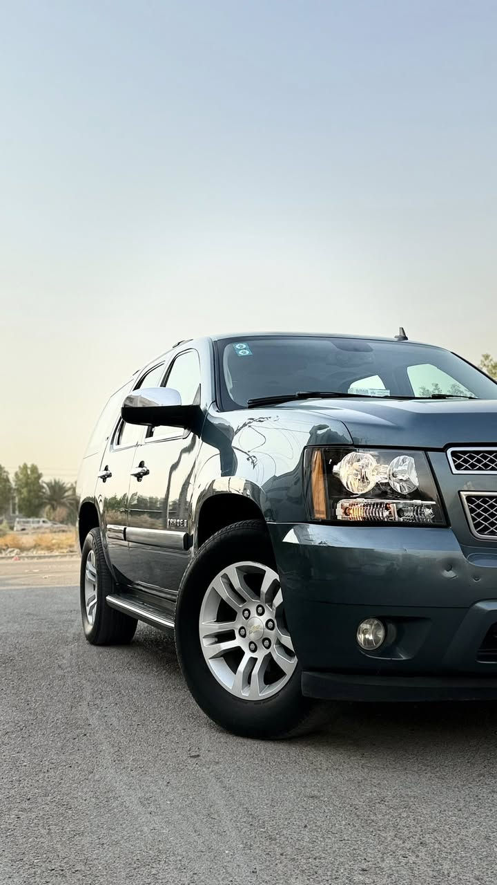 اسلام عليكم /تاهو 2009 LTZ بيها بس جاملغ خلفي اكلير والباقي مكفول اسياره بسمي تحويل ثاني يوم رقم دولي او هزه جديده السايره مكينه او كير او صدر بل جيس او انتو اتعرفون موصفات ل LTZ شاشه وسطيه كشنات جلد تحكمات استيرن كشنات منفصل صندوك كهرباء او بعد اوهواي موصفات / السعر / 23 / او بيها مجال الطيبين / الاستفسار/ ***********
