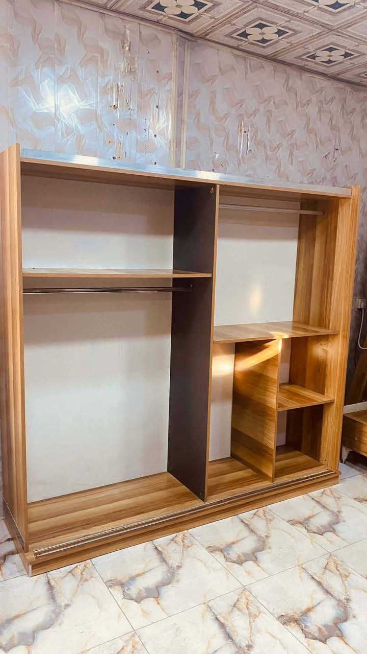 💎💗 غرفة تركي مستخدم
5قطع 
💯 نظافة 95%
🚪 نظام سلايت موديل مرتب
💸 السعر400
🪛 شد مجاني
🚚 نقل مجاني
💎


**إذا كنت صاحب هذا الإعلان وتريد حذفه لأي سبب، رجاءا أرسل رسالة إلى الدعم الفني**