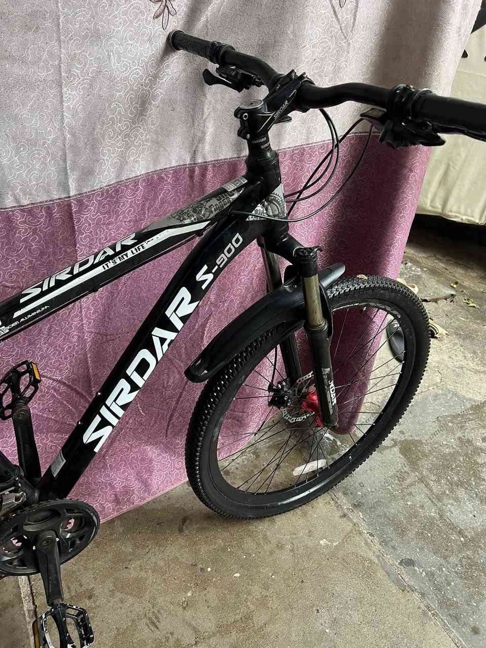 سلام عليكم شباب بايسكل ماركهSIRDAR
بايسكل نضيف كلش حجمه ٢٧ونص 

بريكات امامي خلفي شغالات كير خلفي ٩نمر امامي ٣

دبل شغال قفل وفتح 

بايسكل كله مختم SIRSARحته لكشن مالته لبلادي 

لبايسكل نقصه ستان ونقصه يده مال كير الامامي انكسرت عندي لباقي كله شغال سعر ب١٤٠وبي مجال مكاني بغداد حي النصر ***********
