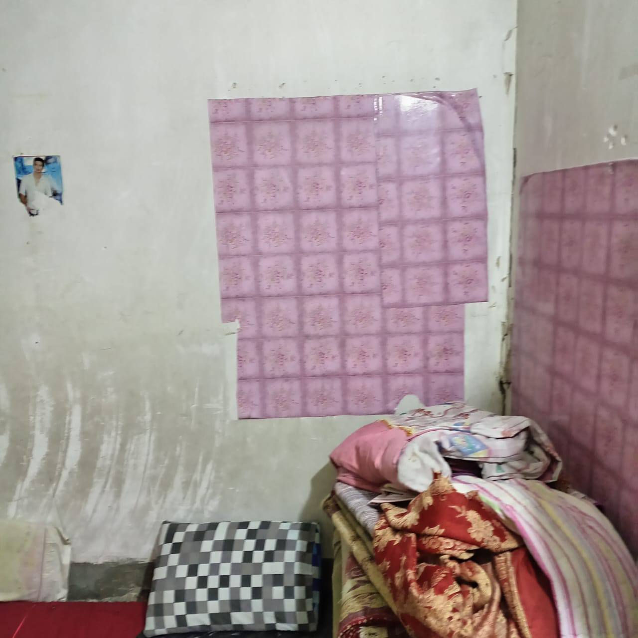 بيت للبيع الحلة حي الأكرمين قرب شارع ام البنين المساحة ٢٠٠ متر شارعه عريض للتواصل والتفاصيل ***********
