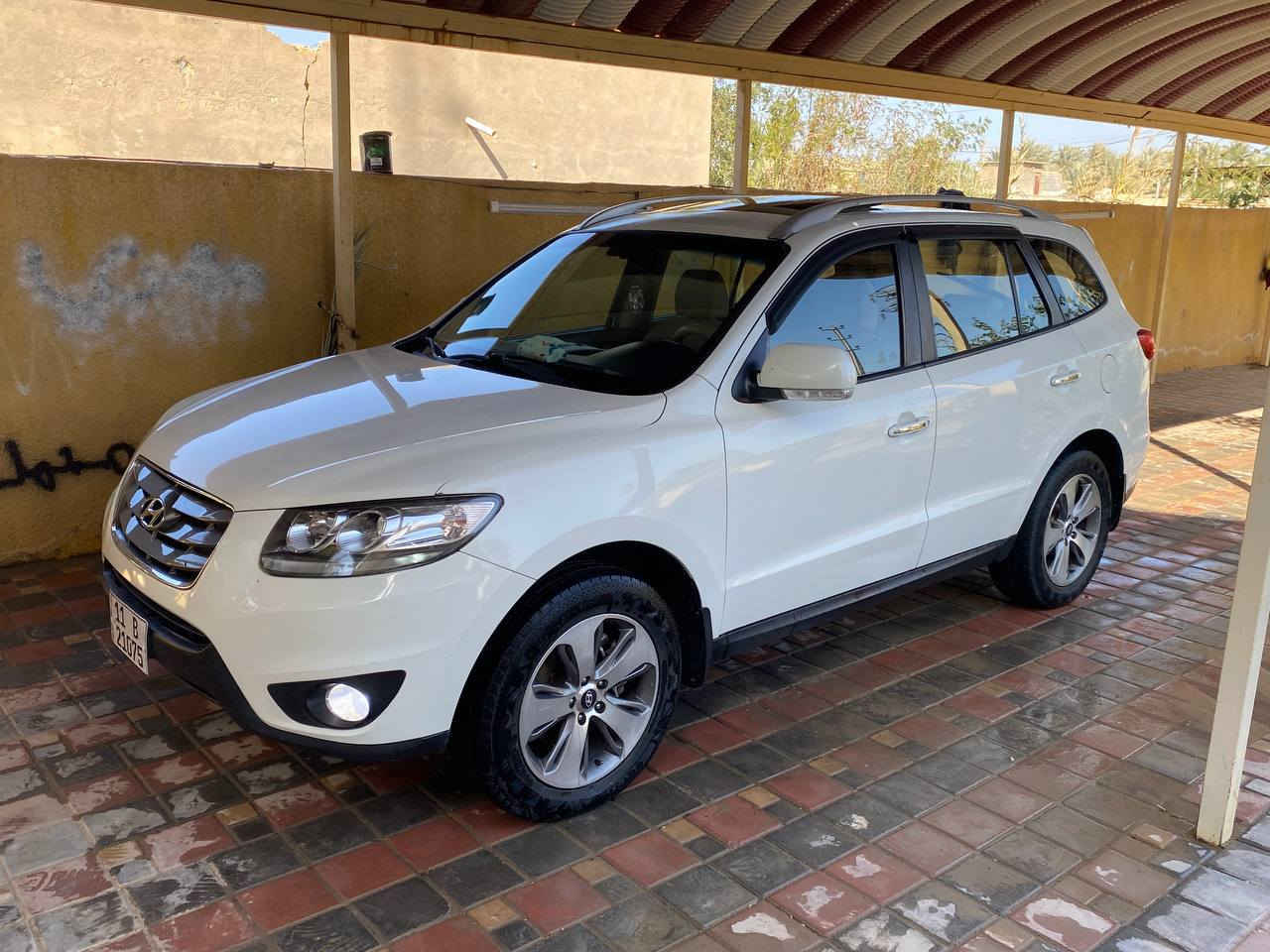 سنتافي 2011 خليجي رقم بغداد دولي باسمي فول مواصفات جاهزة من كلشي كير ومحرك وحدادية وتبريد خير من الله مواصفات السيارة 
بصمة 
فتحة 
ستة سلندر 
فور ويل 
كشنات كهرباء 
لايت لد 
٧ راكب 
٣ قطع تبريد 
تبريد بيانو 
وبعد بيها مواصفات معروفة السعر 162 مكاني كربلاء للاستفسار الاتصال على الرقم ***********
