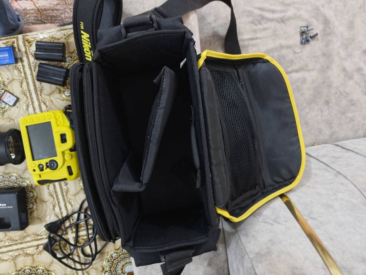 سلام عليكم
كامرة نيكون 7100✅
عدسة18-140mm VR✅
رام 16 كيكة جديد ✅
جنطة جيس جديده ✅
بطارية عدد 2✅
شاحنة ✅
غلاف جلاتين ✅
شتر 60k,✅
كامرة مال جناي مامتعوبه *********** 
سعر 600 مكاني ناصرية شطرة
