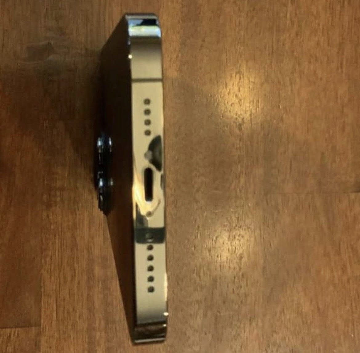 السلام عليكم
📱13 برو ماكس دبل سيم كارت
ذاكره 256
🔋بطاريات 83 ممبدله ولا مفتوح الجهاز
نضافه الجهاززز 100/100 وتر بروف جهاززز مكفول لامفتوح ولا مبدل بي شي نموذج M مع البوكس مطابق 
الموقع/ بغداد المنصور
رقم الهاتف /*********** واتساب 
ملاحضه/ ضمان 7 ايام
