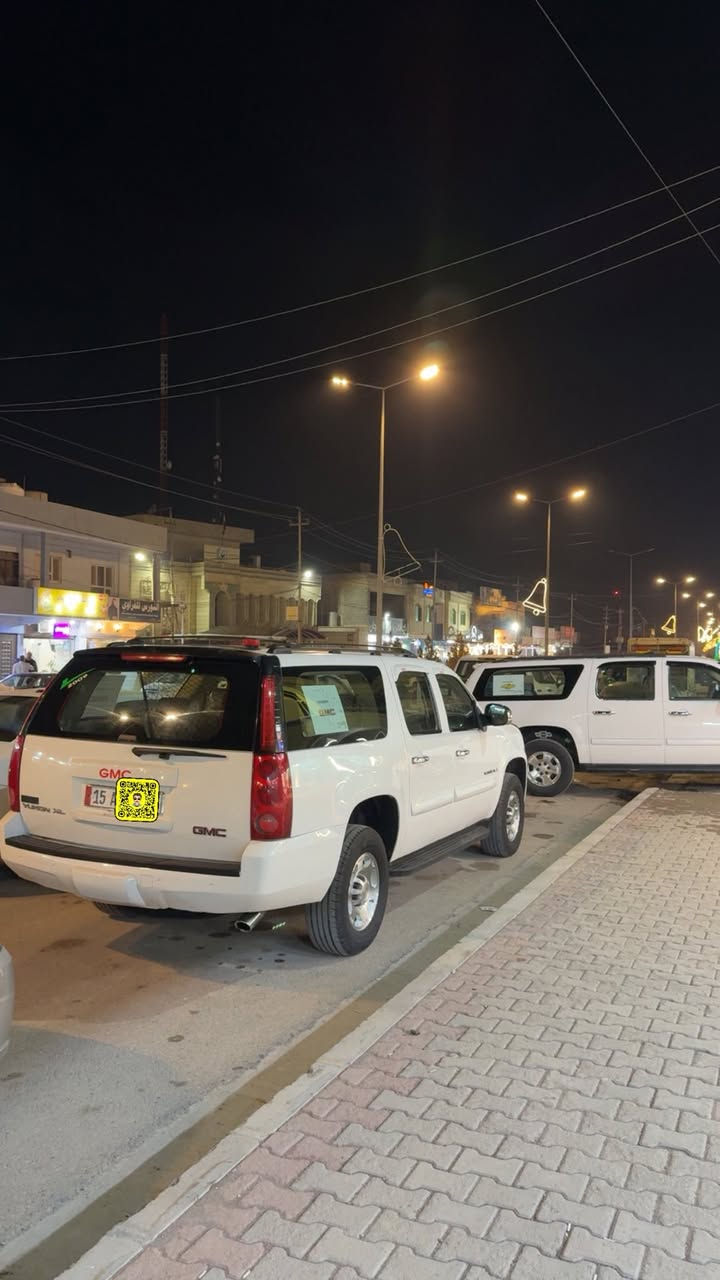 جمسي ٢٠٠٩ فحل خليجيه داخل عسلي طبله اصل اصوليه رقم انبار انكليزي ب اسمي  جهازه ونضيفه مكفوله بدون حادث اصل شمباني ومصبوغه ابيض سعرها ١٩٦ وبيها مجال بسيط جدا 
***********
