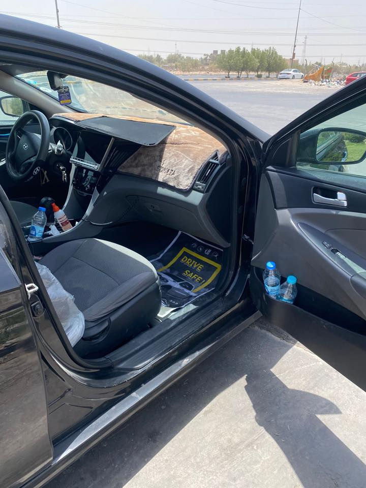 السلام عليكم سوناتا 2013 أمريكي محرك 2.4 مواصفات
نص فول رقم دولي باسمي سنويه جديده إلى 2030 ايضا تخم تاير جديد ليبل واحد بدون تبديل 
سونار مرفق مع الصور مراوس او بيع $121
*********** مكاني سماوه
