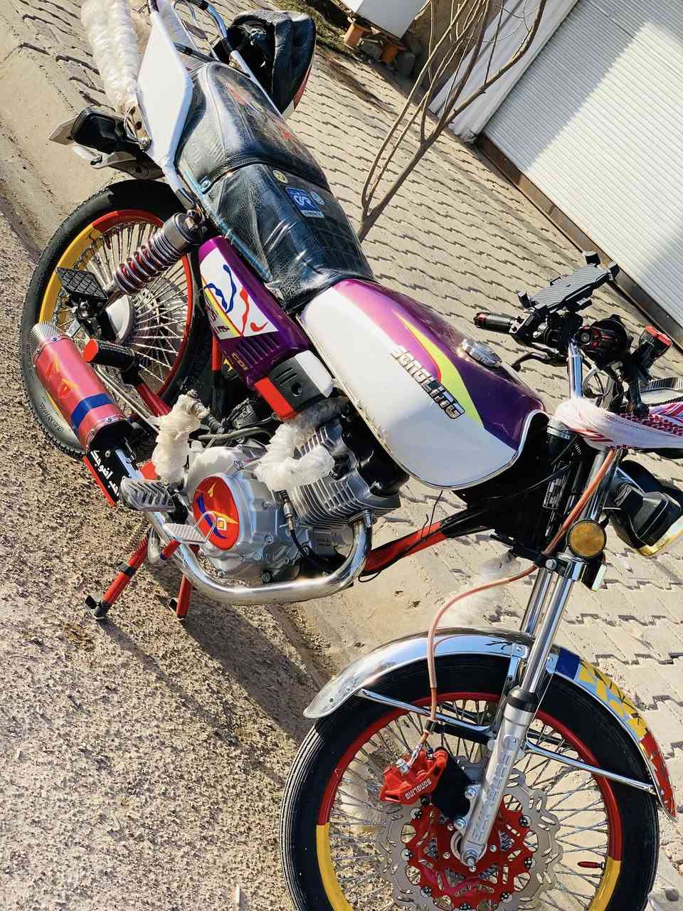 سلام عليكم شباب متاح دراجه 24سونليغ شرط من التاير للتاير تاخذه دراجه گدام العين والحقيقه احله منفيس اسويج ابلادي دراجه متعوب عليها سعرها ٦٣٠وبيها مجال شراي اتفضل خاص وتشلع اعيوني مو شراي لا اتراسل ملاحضه (صالصنه مو وياه موجود صالنصه مالته ابلادي فول صوت وتحياتي لجميع مكاني حويجه


**إذا كنت صاحب هذا الإعلان وتريد حذفه لأي سبب، رجاءا أرسل رسالة إلى الدعم الفني**