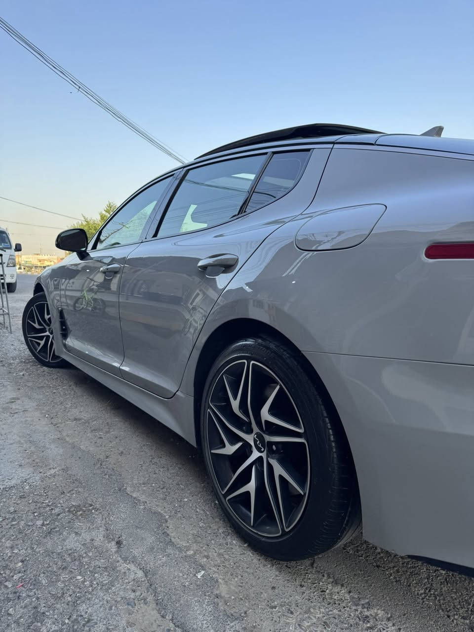 اني مكلف بلنشر شباب للبيع او مراوس حسب القناعة واذا سيارة اقل من سعره بعد احسن محتاج افلوس 

لاستفسار ‭+964 770 176 5952‬
السعر 210 
مكان السيارة كركوك 

حادث موضوح بلمنشور بونيد وجاملغ سونار بلمنشور 

✅ كيا ستينكر GT LINE 2022 

✅ محرك 4 سلندر 2500 تيربو  🚀🚀 

✅ نظام صوت harman.kardon سماعات 15

✅ لايتات زينون عالي واطئ اصل مع كشافات ليد  ٤عدسه ليد دعاميه ترحيب

✅ بصمة للابواب مع بصمة تشغيل وتشغيل عن بعد اناره 

ترحيب

‎✅اشارات بالمرايا الجانبية مع حساسات الاجتياز الجانبي 

✅ حساسات خلفية اصل مع كاميرا دوارة 

✅ رادار امامي وتوقف تلقائي 

✅ مرايا جانبية شفط كهرباء هيتر مع كفرات كربون فايبر

✅ سقف المركبة بانوراما 

✅ صالنصة خلفية رياضية باربعة فتحات 

✅ غرفة السيارة جلد اصل أحمر

✅ شاشة دشبول كبيرة لمجموعة من الايعازات 

✅ تحكم كهربائي متكامل الايعازات لمقاعد المقدمة 

✅ حساسات الانحراف عن المسار في الطرق المفتوحة 

✅ ستيرن رياضي حرف D مع شفتات ستيرن 

✅ تحكم ستيرن متكامل الايعازات مع تحكم الرادار 

✅ رادار امامي تفاعلي وتحكم كامل من الستيرن 

✅ وضعيات للقيادة عدد 5 

✅ منافذ USB,AUX مع شاحن موبايل وايرلس 

✅ مقاعد السائق والراكب رياضي

✅ كراسي تدفئه

✅ستيرن هيتر

✅مرايه وسطيه اوتو

✅تبريد خلفي منفصل

✅اوتو هولد 

✅بريك بصمه

✅اوتوستارت

✅حساس مطر

✅حساس لايت
