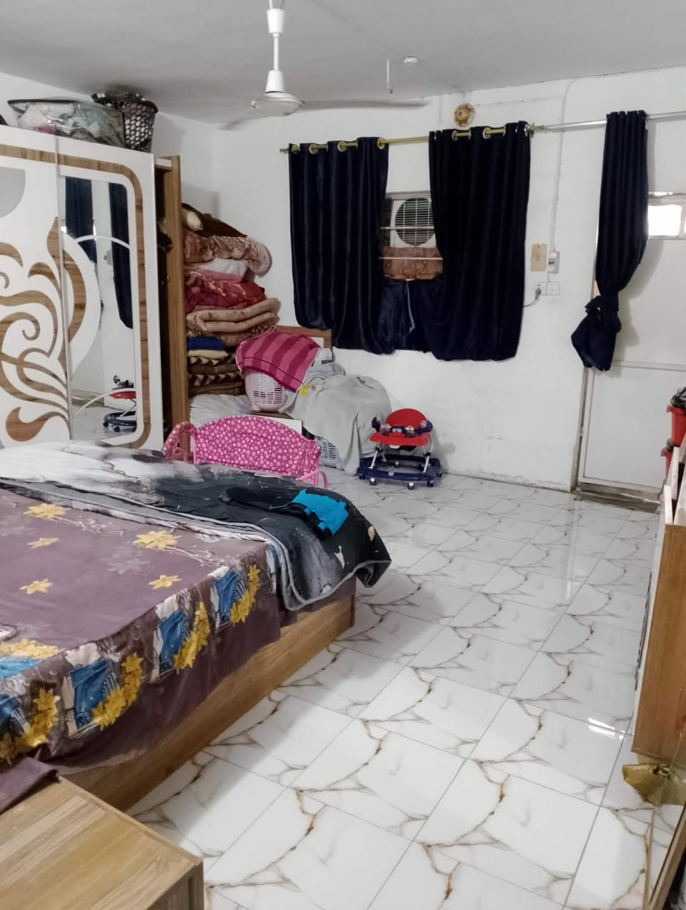 نوع العقار : دار للبيع - بناء نظيف جدا
📐 المساحة : 140 متر  
نوع السند : زراعي سند 25 تحويل مباشر
الموقع : الحلة - الطهمازيه - فرع كوفي ليمونه 
★يبعد مسافه قليله عن الشارع العام 
★الدار يحتوي على :-
غرفة نوم - مطبخ - هول - صاله - صحيات - گراج

للأستفسار مراجعه مكتب الاعمار 2
الحله - شارع 40 - شارع ابو خمره
او الاتصال على الارقام التالية  :
***********
***********
