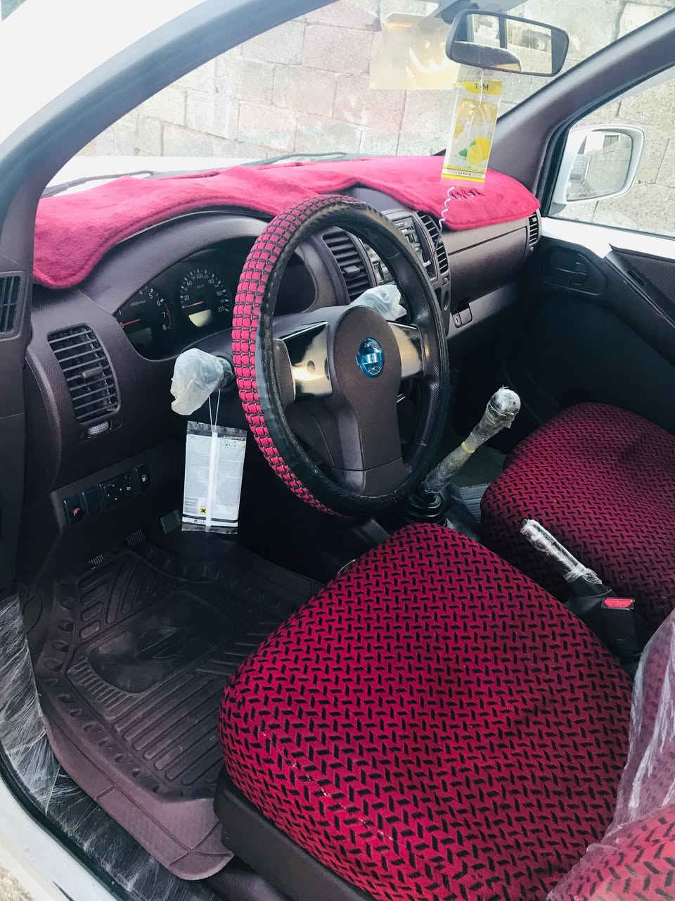 سلام عليكم من رخصة الأدمن نيسان نافارا للبيع سياره جاهزه ومكفوله ماعده ملاحضات زغيره تحويل ثاني يوم كير عادي تخم تاير جديد كير ومحرك بلاد على وضع الشركه 
 السعر خاص باقي التفاصيل اتصل وتدلل 
***********
