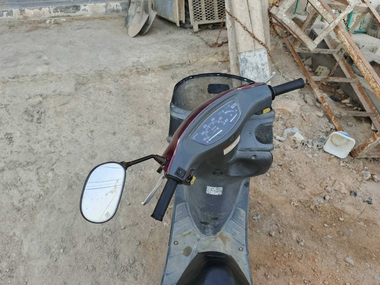 السلام عليكم دراجة هونده 60 للبيع دراجه شغالة كهرباء سلف كله شغاله نگره بس كير مالته خربان ودراجه ما تمشي بس تشتغل طبيعي ابيع هل موجود قيم واخذ مكاني كربلاء حي العامل ***********
