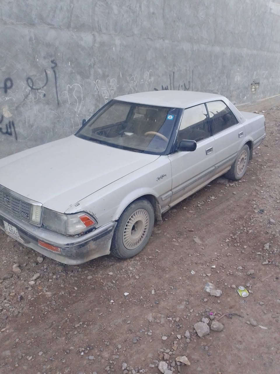 السلام عليكم سياره موديل 1990 للبيع هزه جديده رقم انكليزي جديد سنويه 2030 مشروع وطني محرك بطه 250 للاستفسار الاتصال *********** السعر35 بيها مجال
