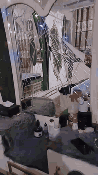 غرفة نوم تركي 
غرفة نوم  — شبه جديدة 
 الموقع: بغداد – الدورة / حي اسيا سلايــت
للبيع غرفة نوم راقية 9 قطع بحالة شبه جديدة، استعمال قليل جداً، نظيفة ومتعوب عليها، جاهزة 
 تصميم حديث ولوناته تهدي النفس، مناسب لكل الديكورات
المواصفات:
الخشب قوي وثقيل
النقشات ديزاين حديث
كل القطع نظيفة وما بيها أي ضرر
استعمال خفيف مثل الجديد
السعر مناسب 
✔️ شراي فقط يدخل الخاص
✔️ للاستفسار*********** 

ملاحظة:
إذا عدك أثاث غرف — بيع / شراء — راسل خاص، مندوب مبيعات وشراي داخل بغداد فقط.
